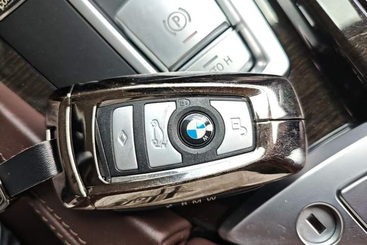 Used BMW 5 Series 2014 525Li Luxury Design Package Vehicle Key