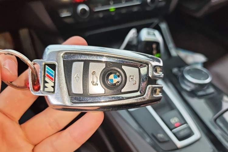 Used BMW 5 Series 2014 525Li Luxury Design Package Vehicle Key