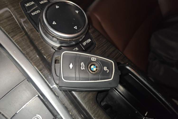 Used BMW 5 Series 2014 525Li Luxury Design Package Vehicle Key