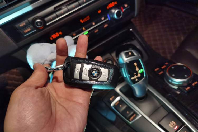 Used BMW 5 Series 2014 525Li Luxury Design Package Vehicle Key