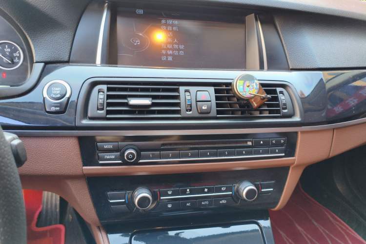 Used BMW 5 Series 2014 520Li Elegant Model Audio And AC Panel
