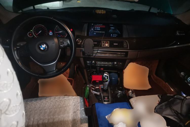 Used BMW 5 Series 2014 525Li Luxury Design Package Center Console