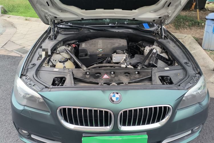 Used BMW 5 Series 2014 525Li Leading Model Engine Bay