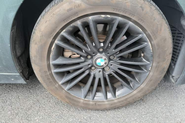 Used BMW 5 Series 2014 525Li Leading Model Exterior 7