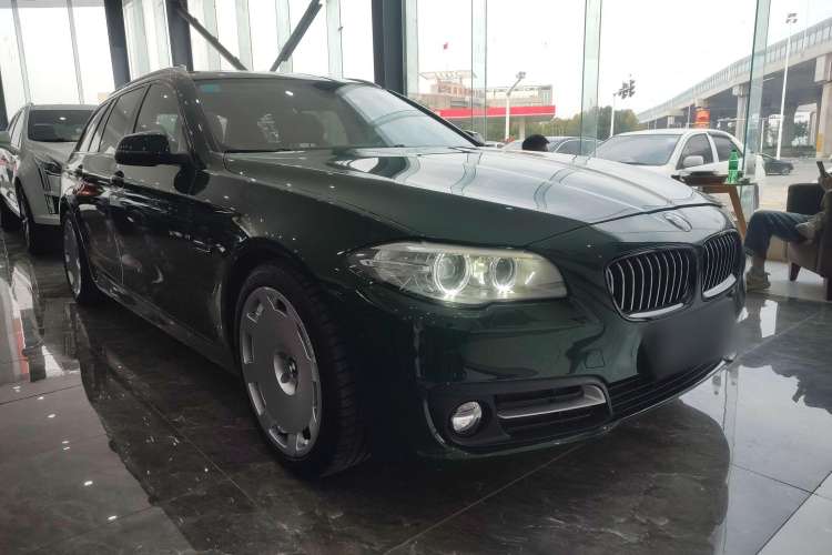 Used BMW 5 Series 2014 520i Touring Edition Front Right 45 Deg