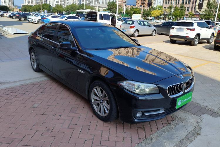 Used BMW 5 Series 2014 520Li Elegant Model Front Right 45 Deg