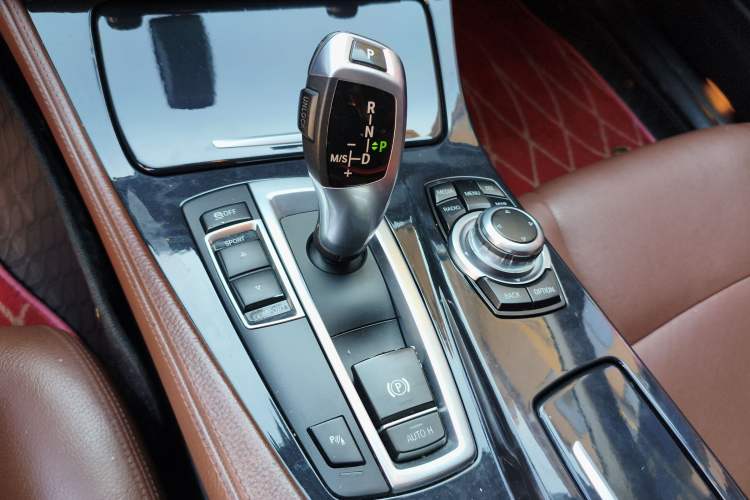 Used BMW 5 Series 2014 520Li Elegant Model Gear Lever