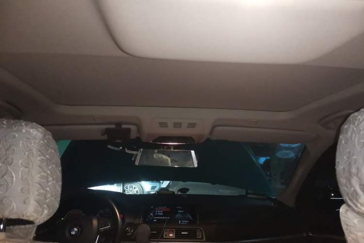 Used BMW 5 Series 2014 525Li Luxury Design Package Headliner
