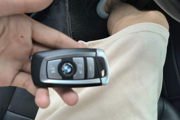 Used BMW 5 Series 2014 525Li Leading Model Interior 1