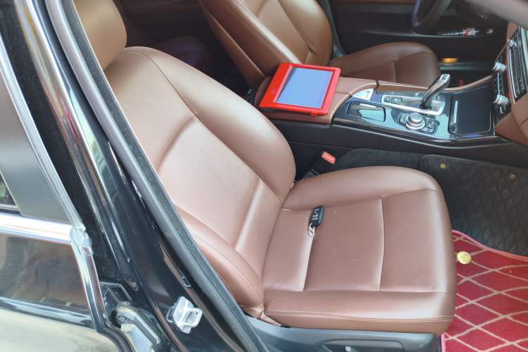 Used BMW 5 Series 2014 520Li Elegant Model Right Front Seat