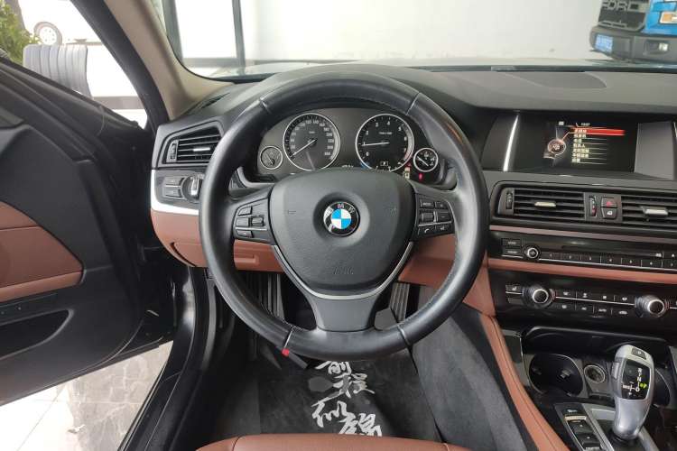 Used BMW 5 Series 2014 520i Touring Edition Steering Wheel