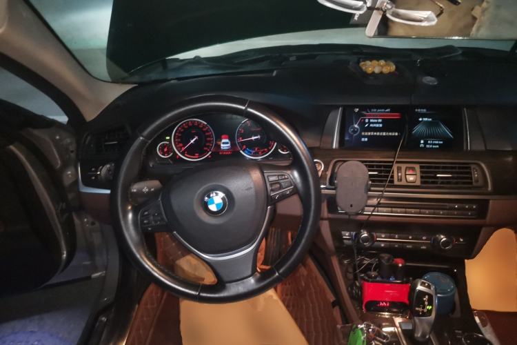 Used BMW 5 Series 2014 525Li Luxury Design Package Steering Wheel