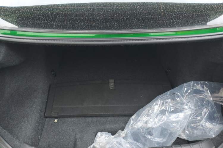 Used BMW 5 Series 2014 520i Elegant Edition Trunk