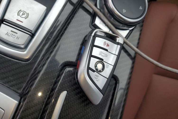 Used BMW 5 Series 2014 520i Elegant Edition Vehicle Key
