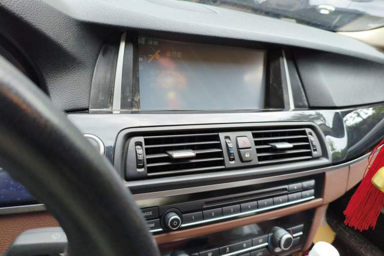 Used BMW 5 Series 2014 520Li Elegant Model Audio And AC Panel