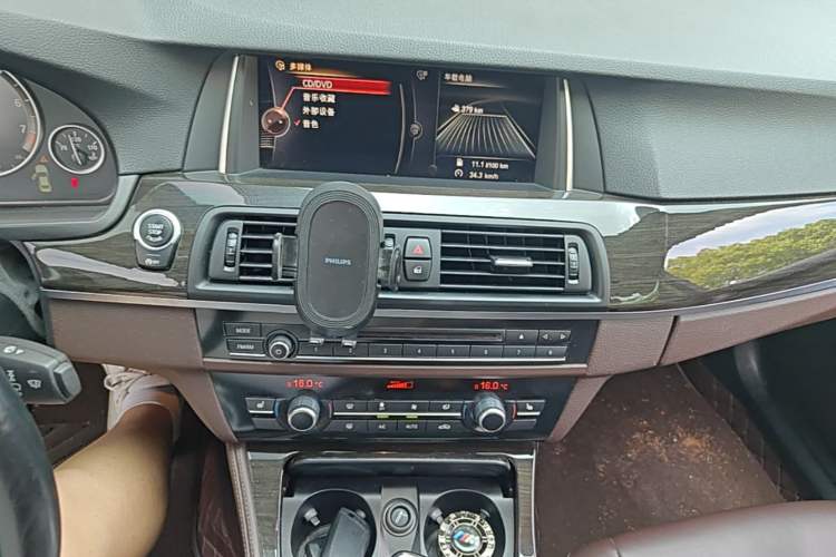 Used BMW 5 Series 2014 525Li Luxury Design Package Audio And AC Panel