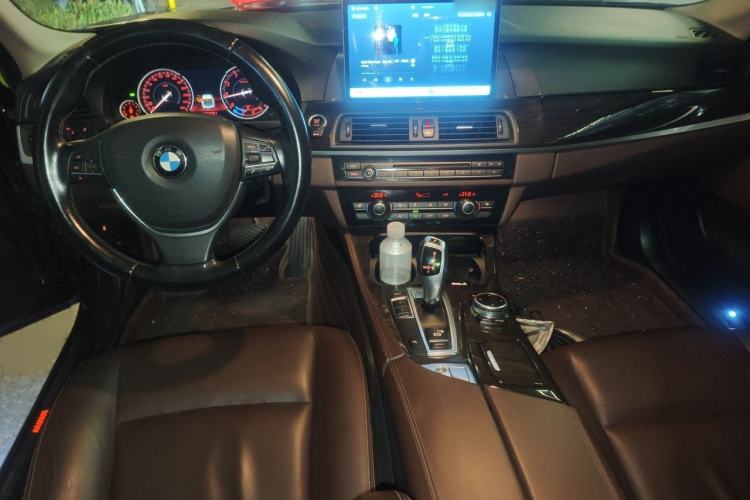 Used BMW 5 Series 2014 525Li Luxury Design Package Center Console