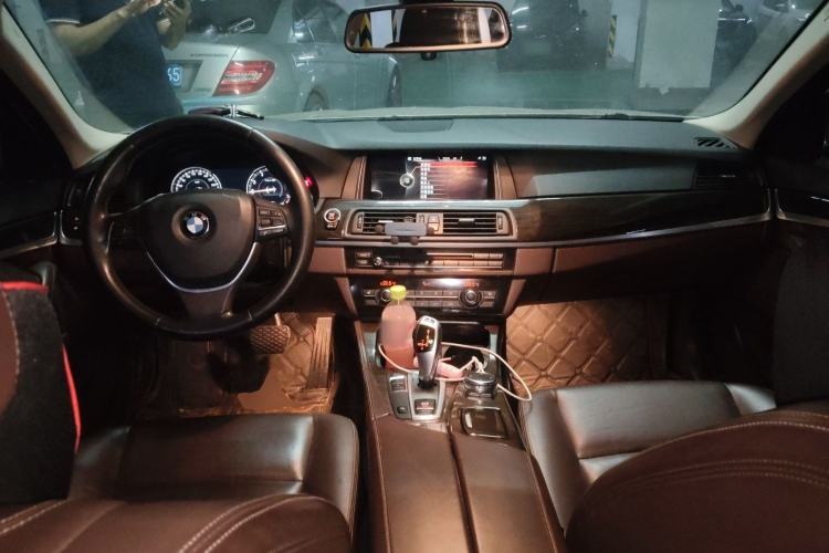 Used BMW 5 Series 2014 525Li Luxury Design Package Center Console