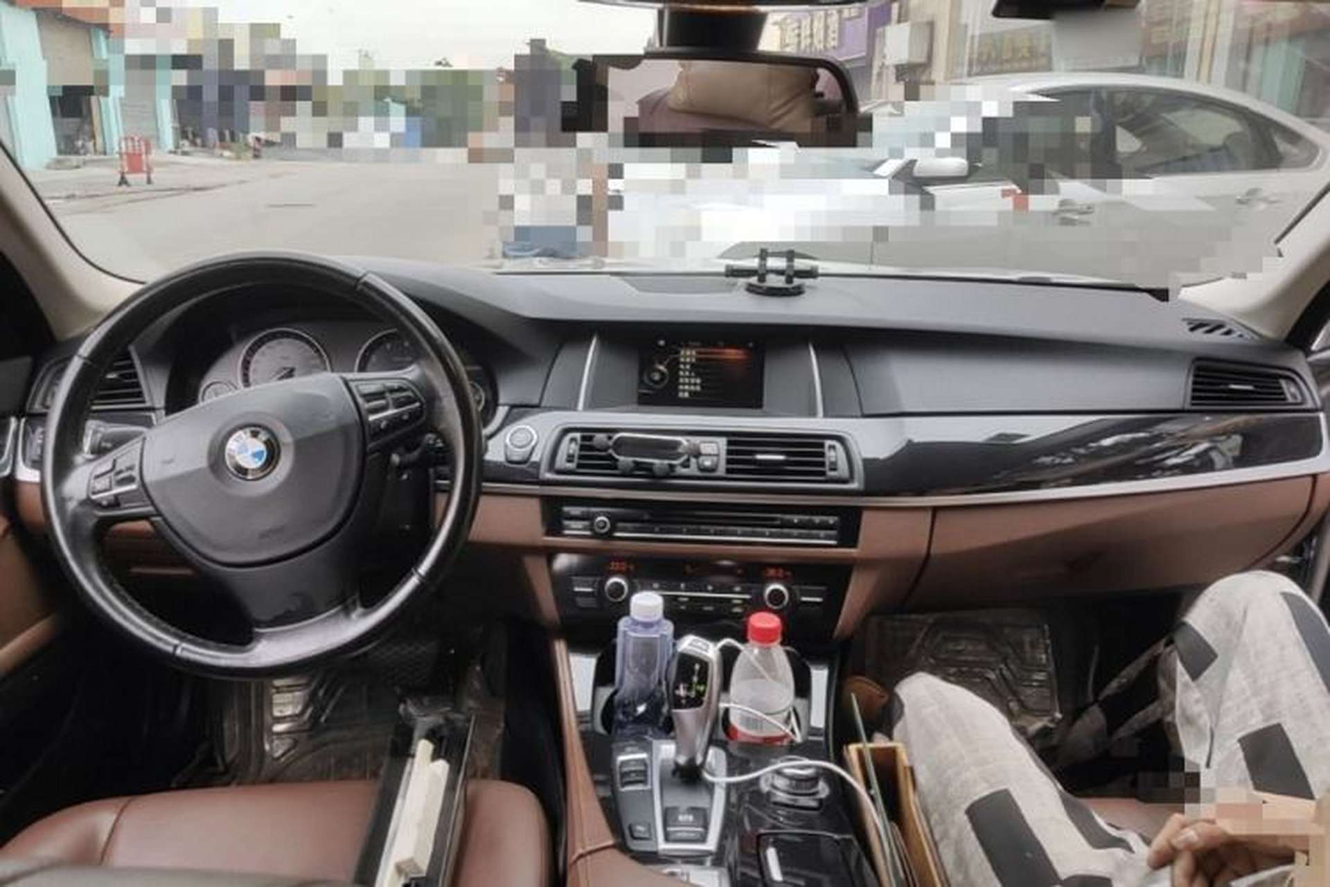 Used BMW 5 Series 2014 520Li Elegant Model Center Console