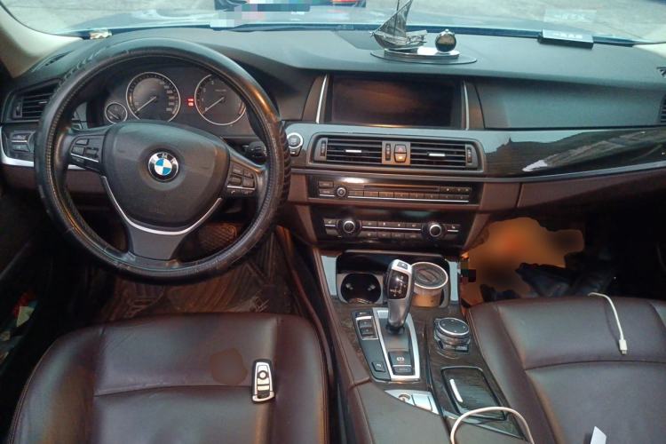 Used BMW 5 Series 2014 528Li Leading Model Center Console
