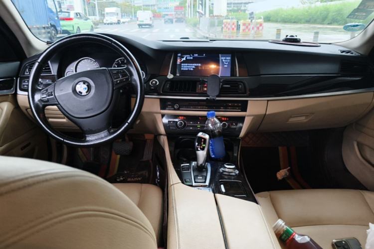 Used BMW 5 Series 2014 525Li Leading Model Center Console