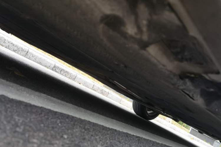 Used BMW 5 Series 2014 520Li Elegant Model Chassis Front Left