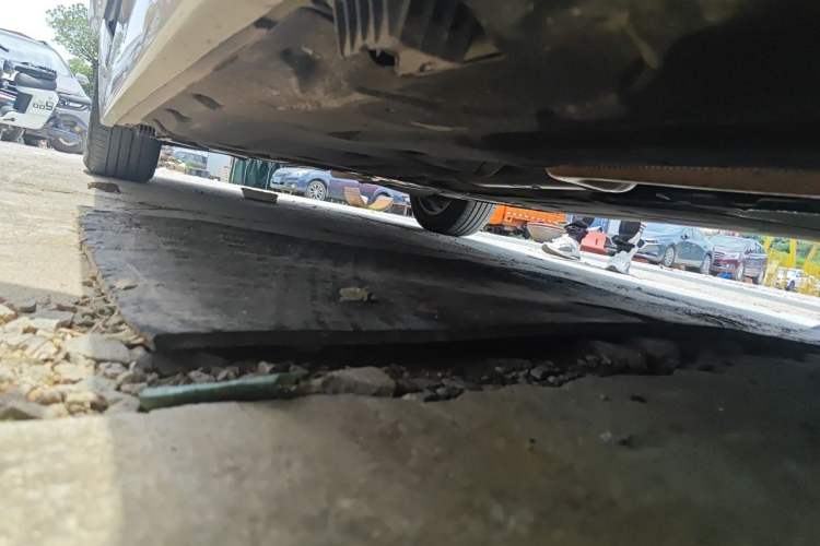 Used BMW 5 Series 2014 520Li Elegant Model Chassis Front Right