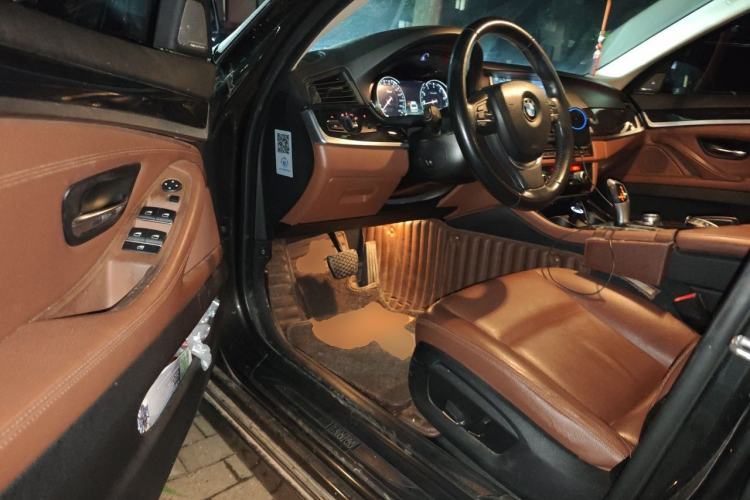 Used BMW 5 Series 2014 520i Elegant Edition Driver Seat