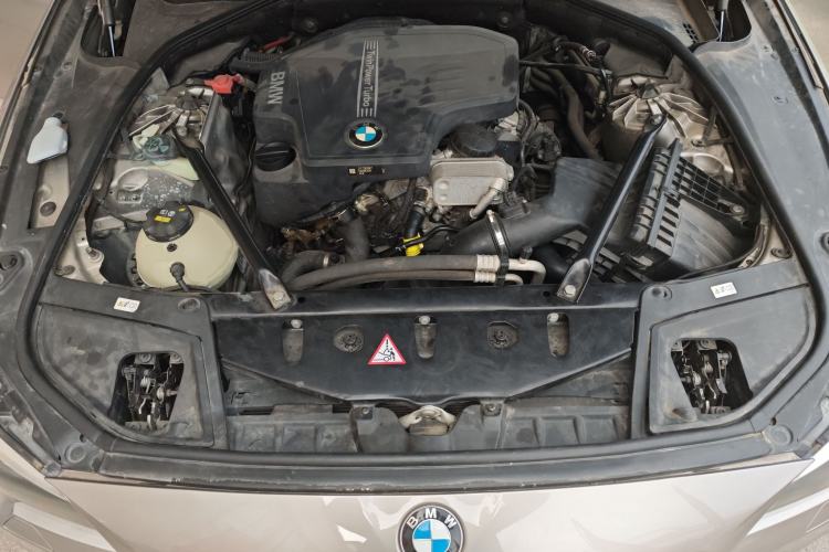 Used BMW 5 Series 2014 520Li Elegant Model Engine Bay