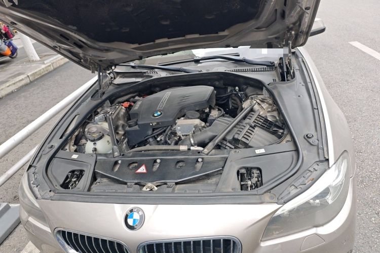 Used BMW 5 Series 2014 525Li Luxury Design Package Engine Bay