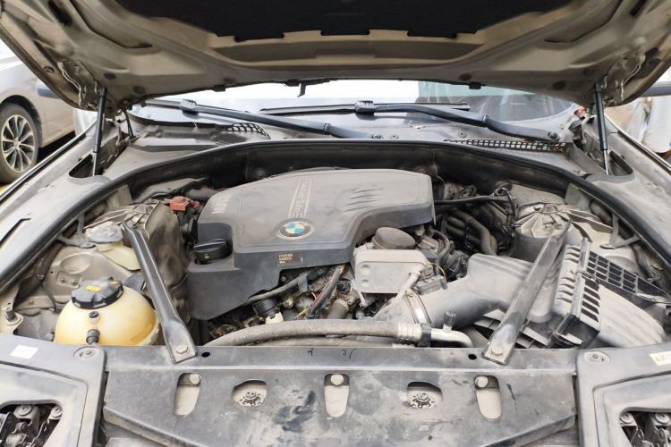 Used BMW 5 Series 2014 520Li Elegant Model Engine Bay