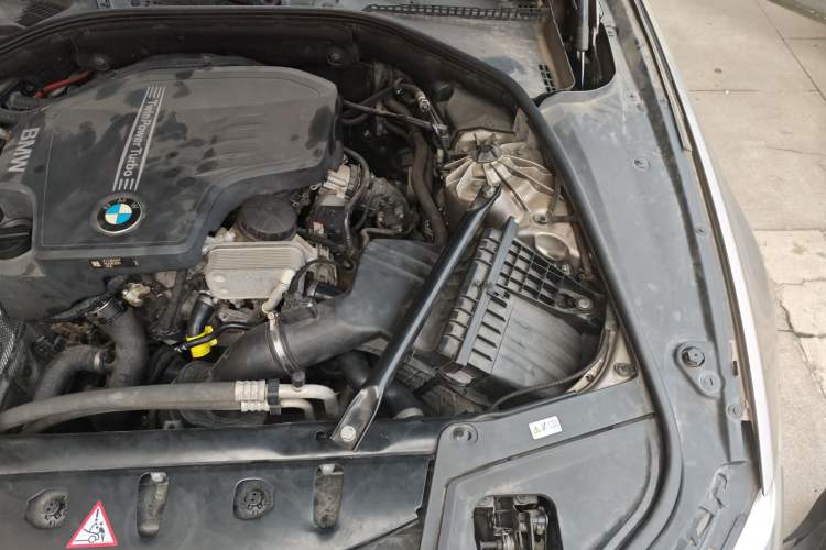 Used BMW 5 Series 2014 520Li Elegant Model Engine Bay Left