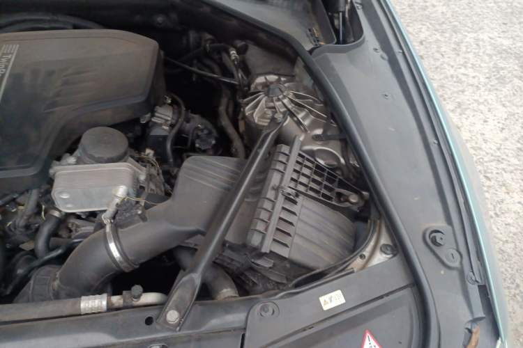 Used BMW 5 Series 2014 528Li Leading Model Engine Bay Left