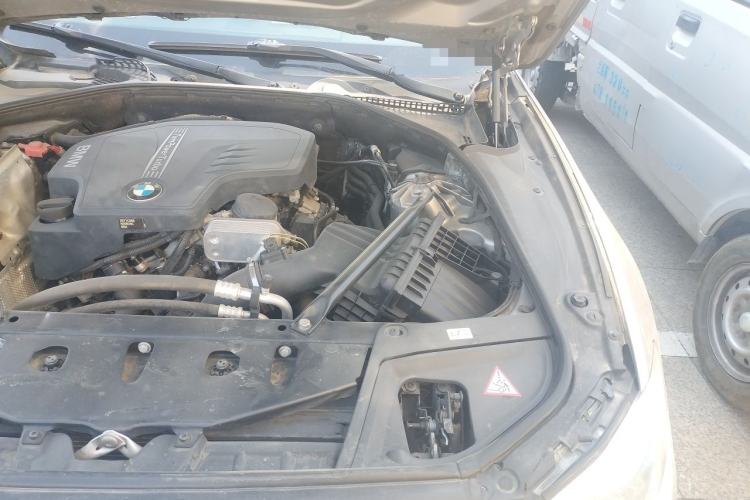 Used BMW 5 Series 2014 525Li Luxury Design Package Engine Bay Left