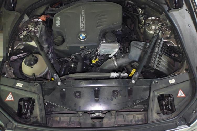 Used BMW 5 Series 2014 525Li Luxury Design Package Engine Bay