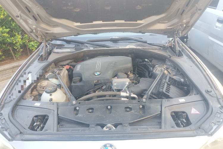 Used BMW 5 Series 2014 525Li Luxury Design Package Engine Bay