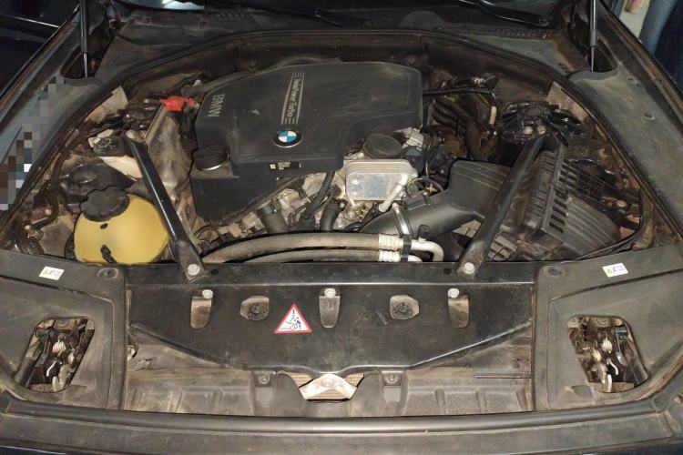 Used BMW 5 Series 2014 525Li Luxury Design Package Engine Bay