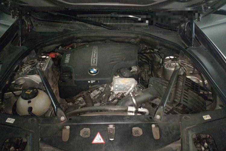 Used BMW 5 Series 2014 525Li Luxury Design Package Engine Bay