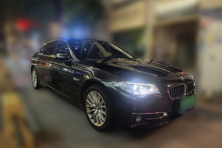 Used BMW 5 Series 2014 525Li Luxury Design Package Front Right 45 Deg