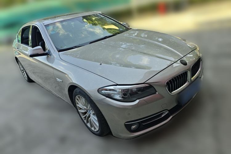 Used BMW 5 Series 2014 525Li Luxury Design Package Front Right 45 Deg