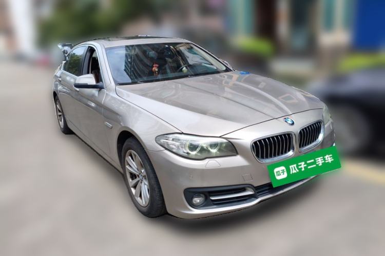 Used BMW 5 Series 2014 520Li Elegant Model Front Right 45 Deg