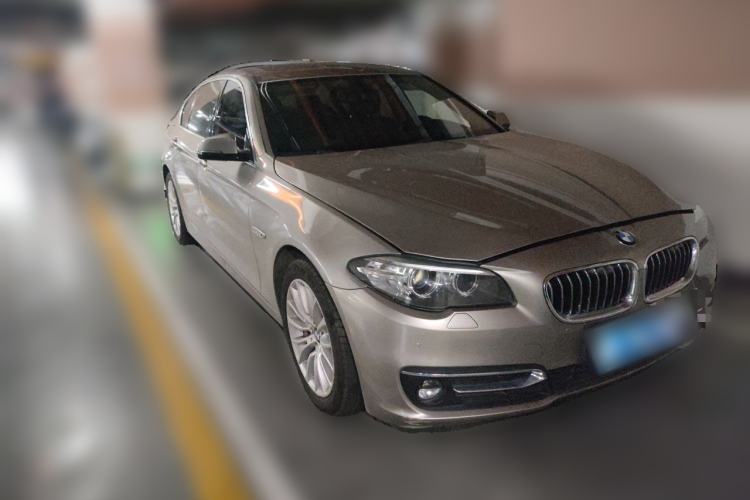 Used BMW 5 Series 2014 525Li Luxury Design Package Front Right 45 Deg