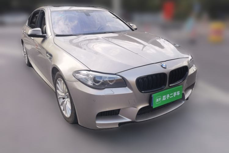 Used BMW 5 Series 2014 525Li Luxury Design Package Front Right 45 Deg