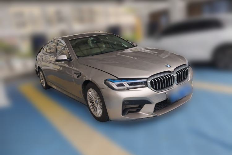 Used BMW 5 Series 2014 525Li Leading Model Front Right 45 Deg