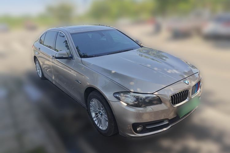 Used BMW 5 Series 2014 525Li Leading Model Front Right 45 Deg