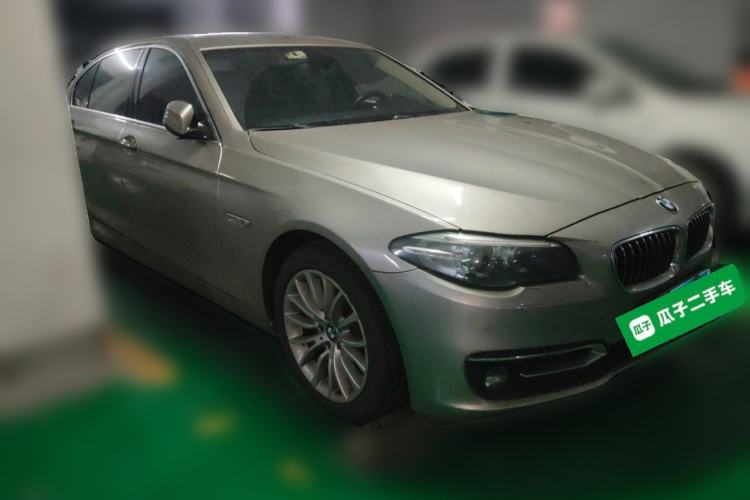 Used BMW 5 Series 2014 525Li Luxury Design Package Front Right 45 Deg