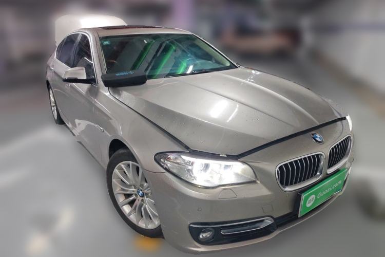 Used BMW 5 Series 2014 525Li Luxury Design Package Front Right 45 Deg