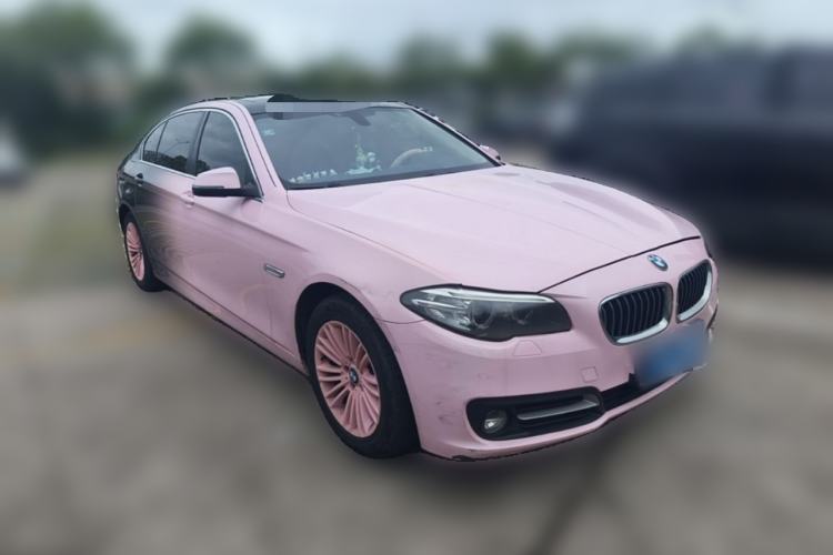 Used BMW 5 Series 2014 525Li Leading Model Front Right 45 Deg