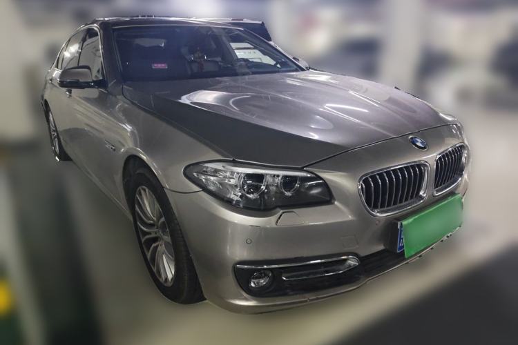 Used BMW 5 Series 2014 525Li Luxury Design Package Front Right 45 Deg