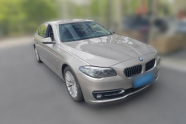 Used BMW 5 Series 2014 525Li Luxury Design Package Front Right 45 Deg